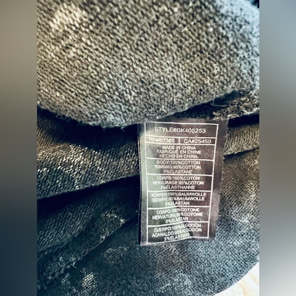 BB Dakota x Steve Madden Black Acid Wash Cropped Sweatshirt Size Medium - Picture 11 of 11